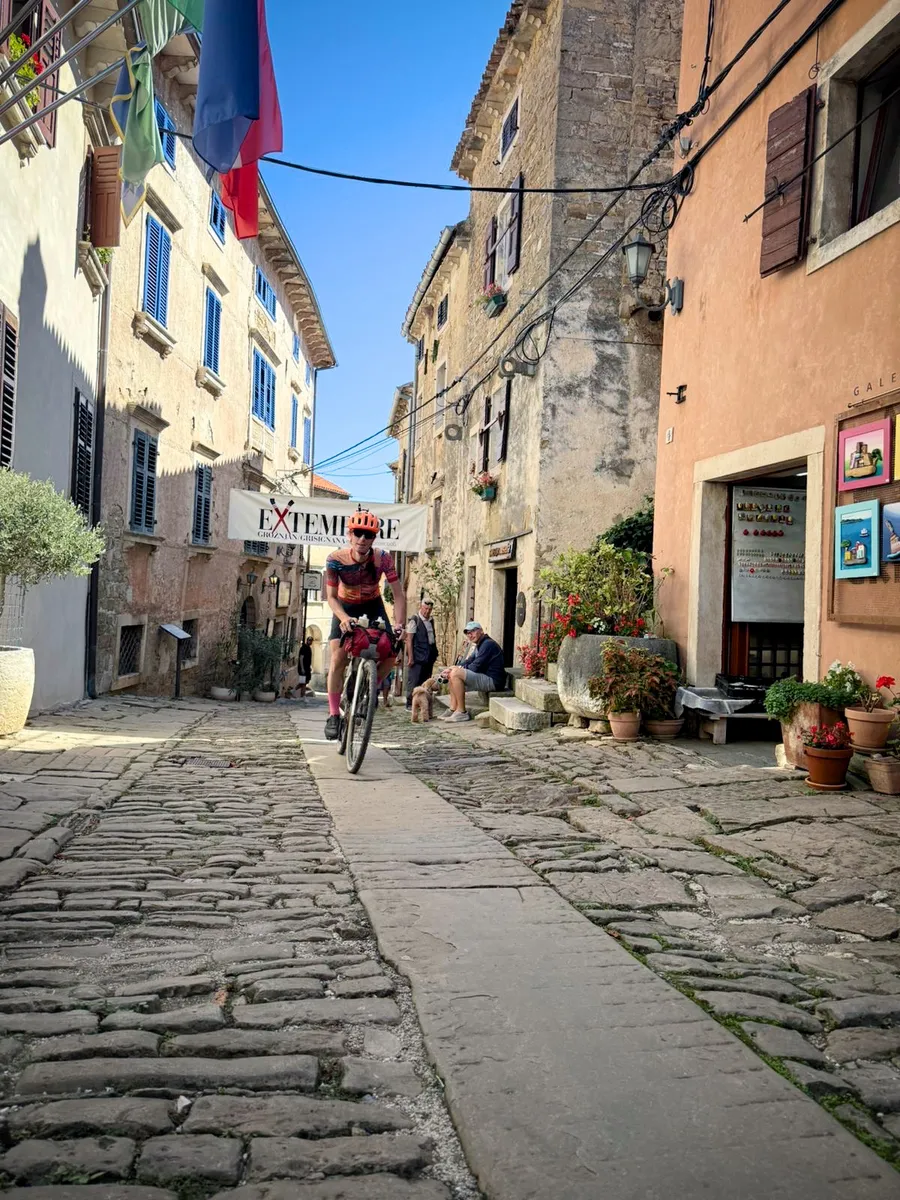 Sprinting up the hill fot. Kristina